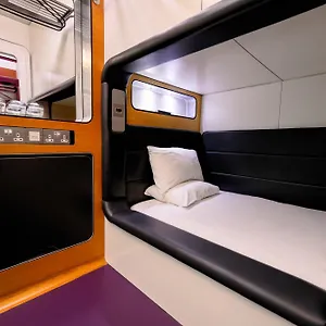 Yotelair London Gatwick Airport 3*, Horley Storbritannien